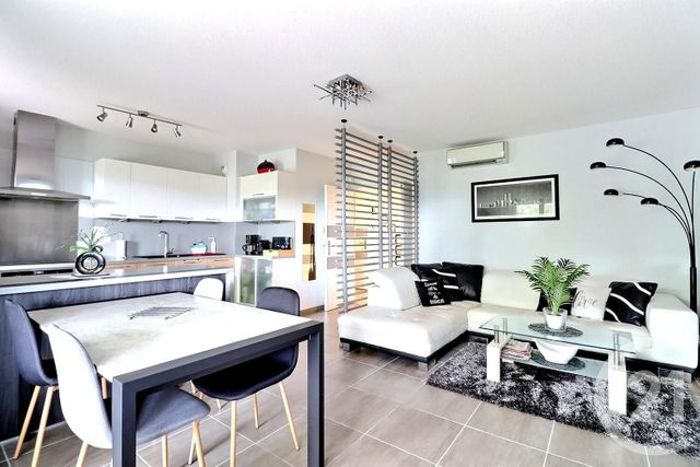 Appartement T4 à vendre - 4 pièces - 85.0 m2 - FREJUS - 83 - PROVENCE-ALPES-COTE-D-AZUR - Century 21 Sud Habitat