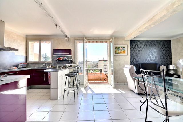 Appartement T3 à vendre - 3 pièces - 64.8 m2 - ST RAPHAEL - 83 - PROVENCE-ALPES-COTE-D-AZUR - Century 21 Sud Habitat